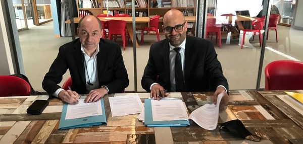 DNV 增長和創新副總裁兼全球總監 Renato Grottola（左）及聖馬力諾共和國衛生部及社會安全部長 Roberto Ciavatta（右）